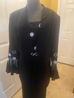 Donna Vinci Black 3-piece skirt suit with white Embellishments